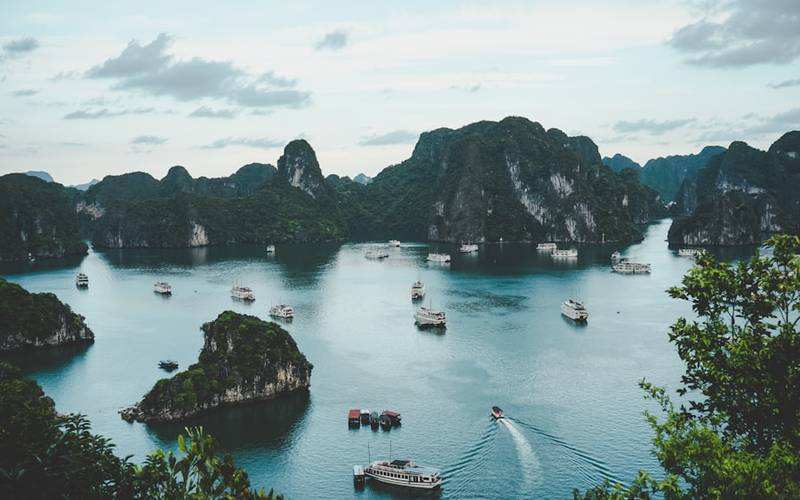 Văn khấn đi lễ chùa đầu năm cầu bình an cho gia đạo